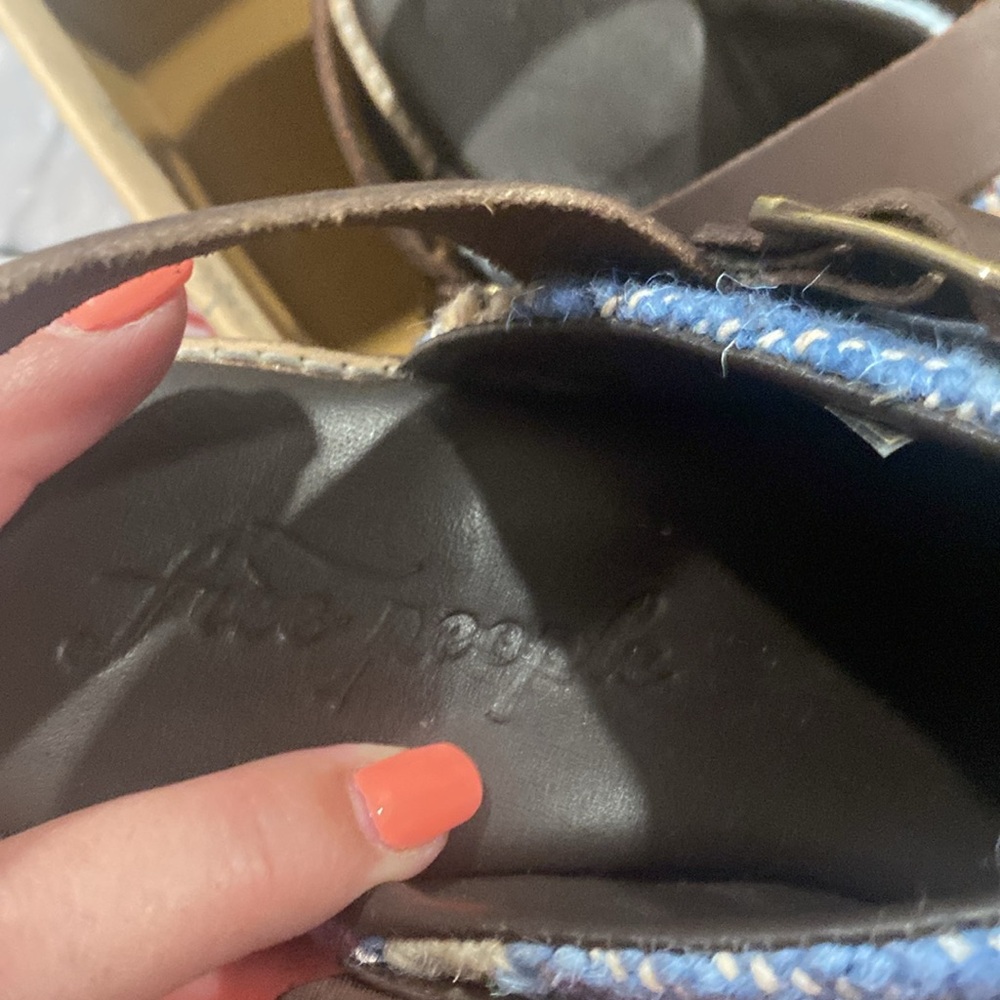 🆕 Free People Astrid Platform Mule in Blue Motif. Size 10. New in box - Picture 13 of 14